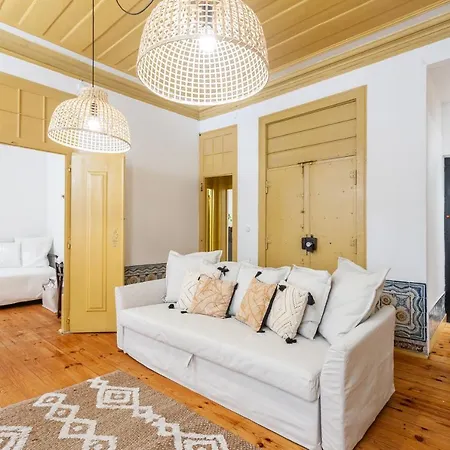 Appartamento Yellow Tiles In Center Lisbona