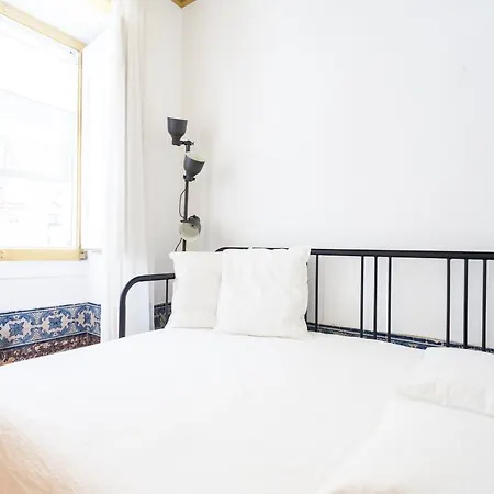 Yellow Tiles In Center * Lisbona