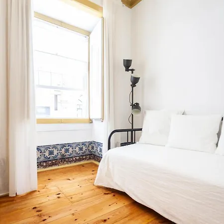 Apartament Yellow Tiles In Center *